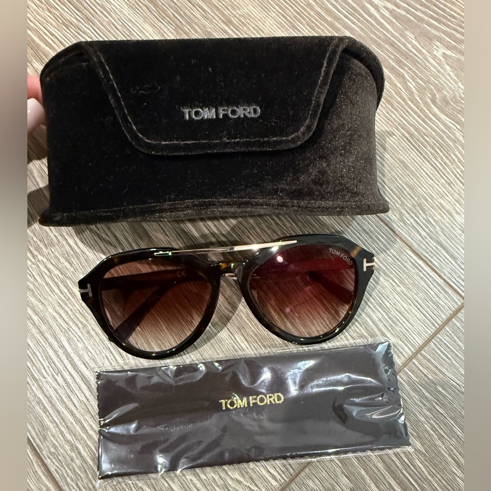 Tom ford Lisa aviator sun glasses